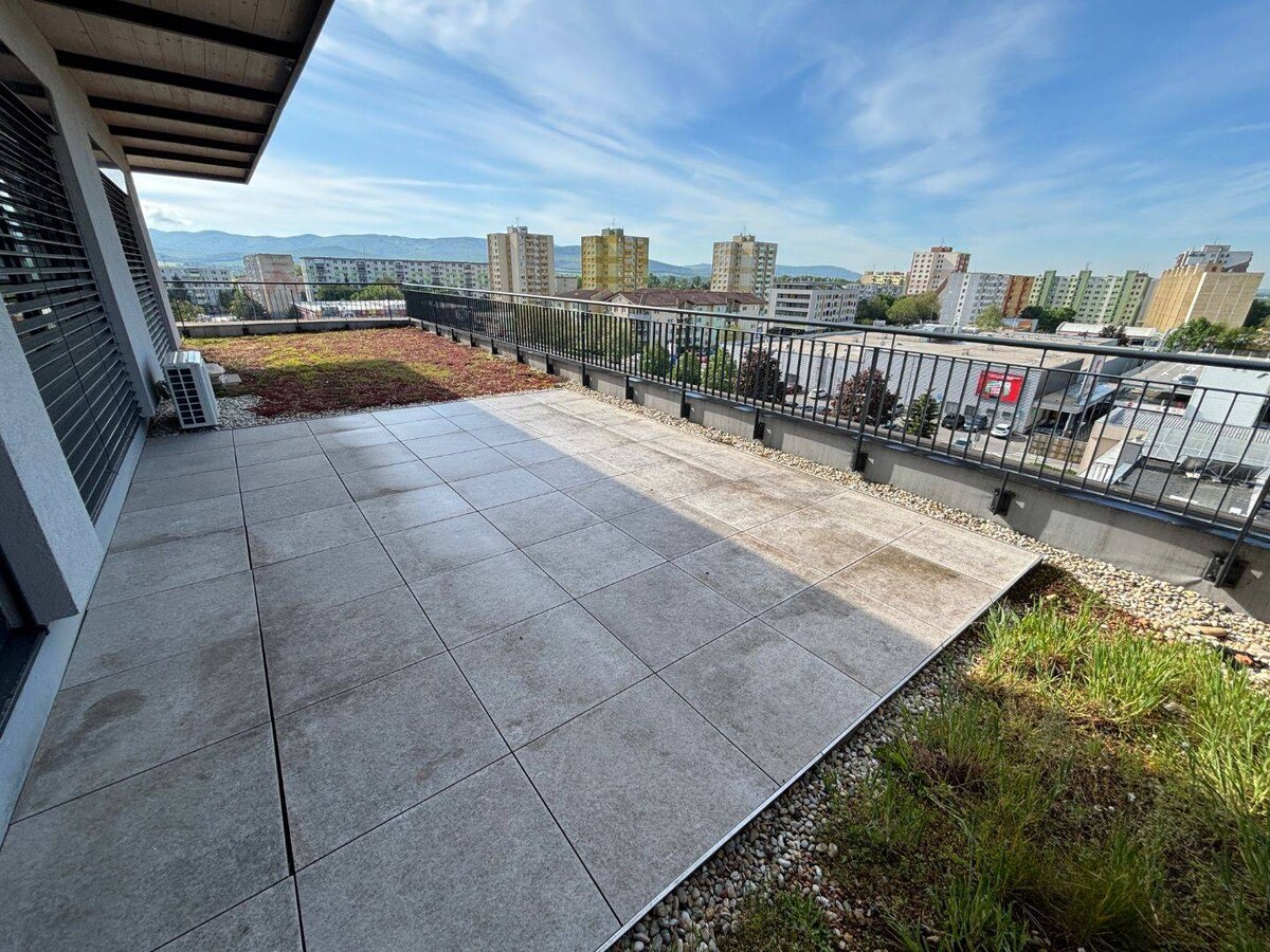 3 izbový byt s 100 m2 terasou Topoľčany — foto 2