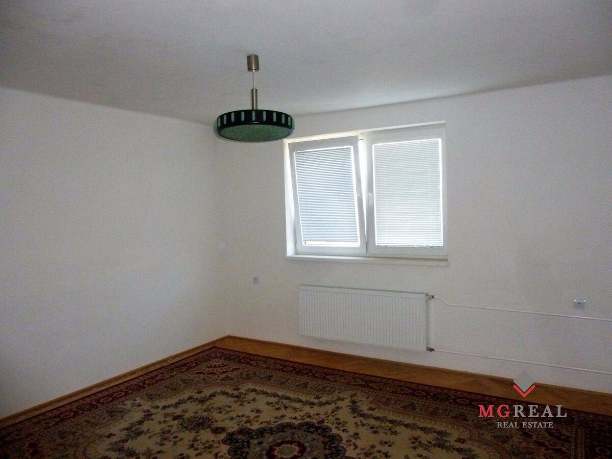 Podnikanie - bývanie - 2x dom Topoľčany — foto 17
