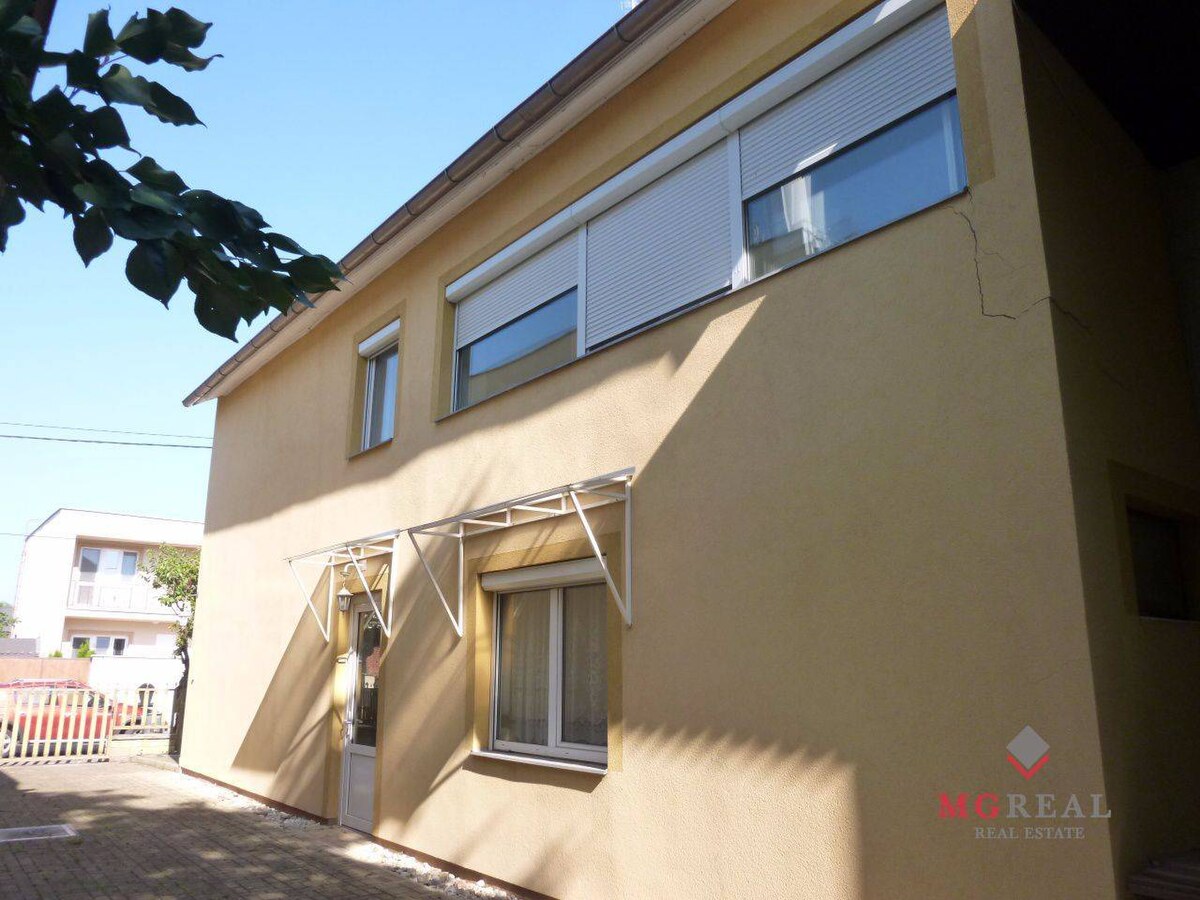 Podnikanie - bývanie - 2x dom Topoľčany — foto 3