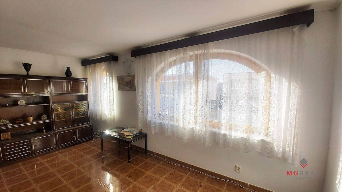 Podnikanie - bývanie - 2x dom Topoľčany — foto 33