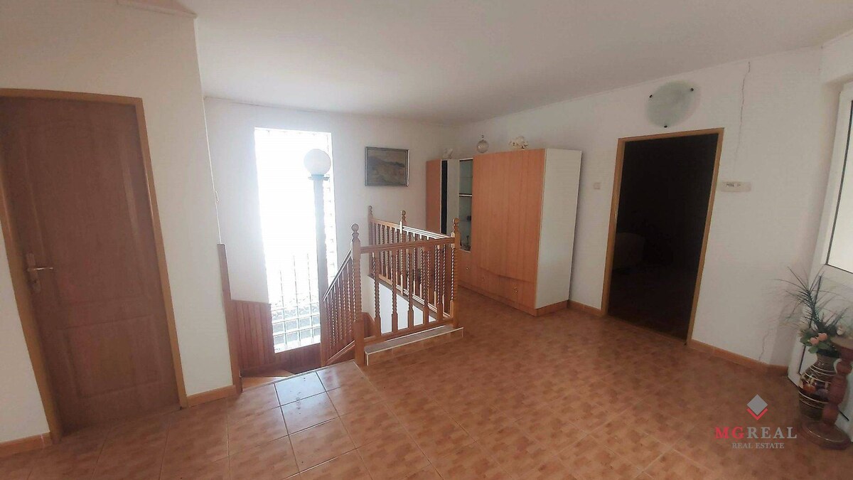 Podnikanie - bývanie - 2x dom Topoľčany — foto 35
