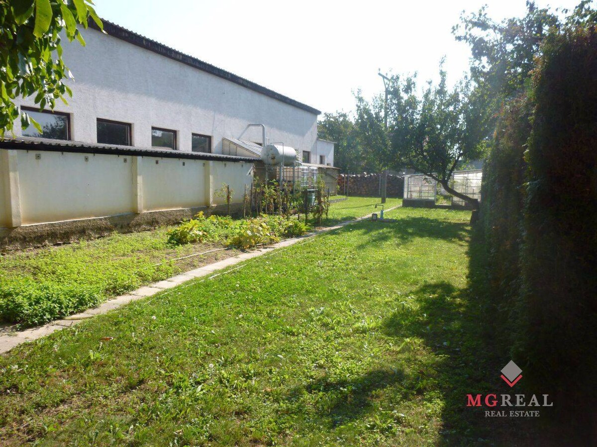 Podnikanie - bývanie - 2x dom Topoľčany — foto 5