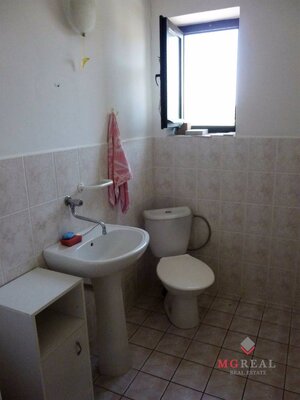 Podnikanie - bývanie - 2x dom Topoľčany — foto 14