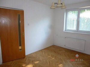 Podnikanie - bývanie - 2x dom Topoľčany — foto 19
