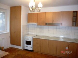 Podnikanie - bývanie - 2x dom Topoľčany — foto 22