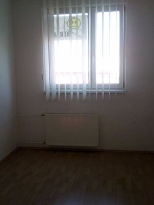 Dvojkancelária 60m2, Galvaniho, Bratislava-Ružinov, parkovanie — foto 3