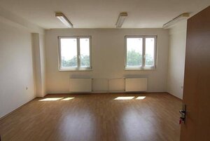 Dvojkancelária 60m2, Galvaniho, Bratislava-Ružinov, parkovanie — foto 7