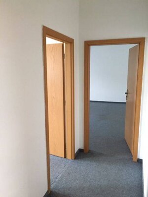 Samostatný admin. celok 97m2, Záhradnícka ul., Ružinov — foto 1