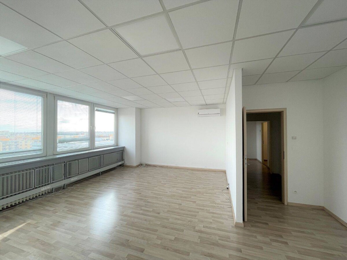 Samostatný kancelársky celok 60m2 - Drieňová, Ružinov — foto 2