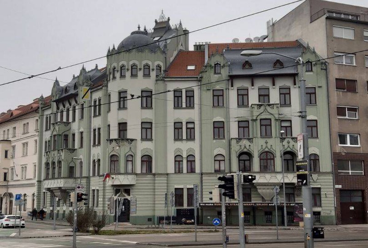 Nebytové priestory s vlastným zázemím 107m2, Šafárikovo nám. — foto 3