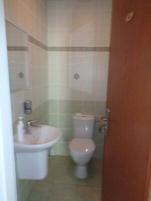 Kancelárske priestory 75m2, 150m2, parkovanie, P. Biskupice — foto 10
