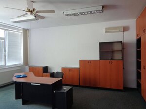 Kancelárske priestory 75m2, 150m2, parkovanie, P. Biskupice — foto 5
