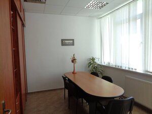 Kancelárske priestory 75m2, 150m2, parkovanie, P. Biskupice — foto 7