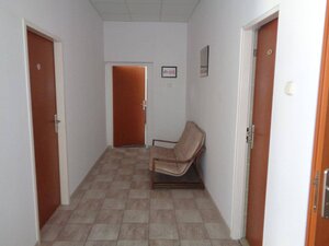 Kancelárske priestory 75m2, 150m2, parkovanie, P. Biskupice — foto 9