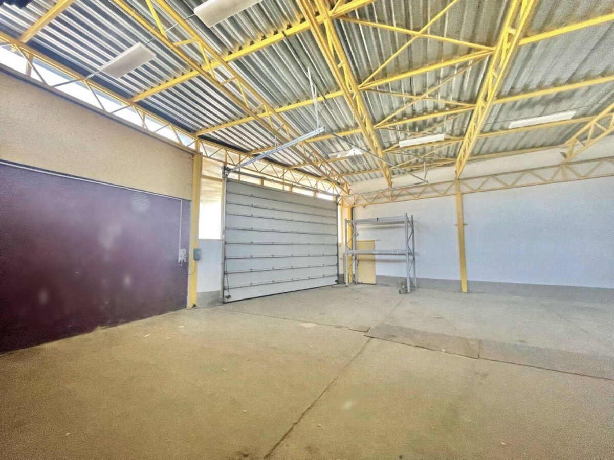 PREDAJ: Sklad (aj potravinový) 1125m2, Bratislava II — foto 10