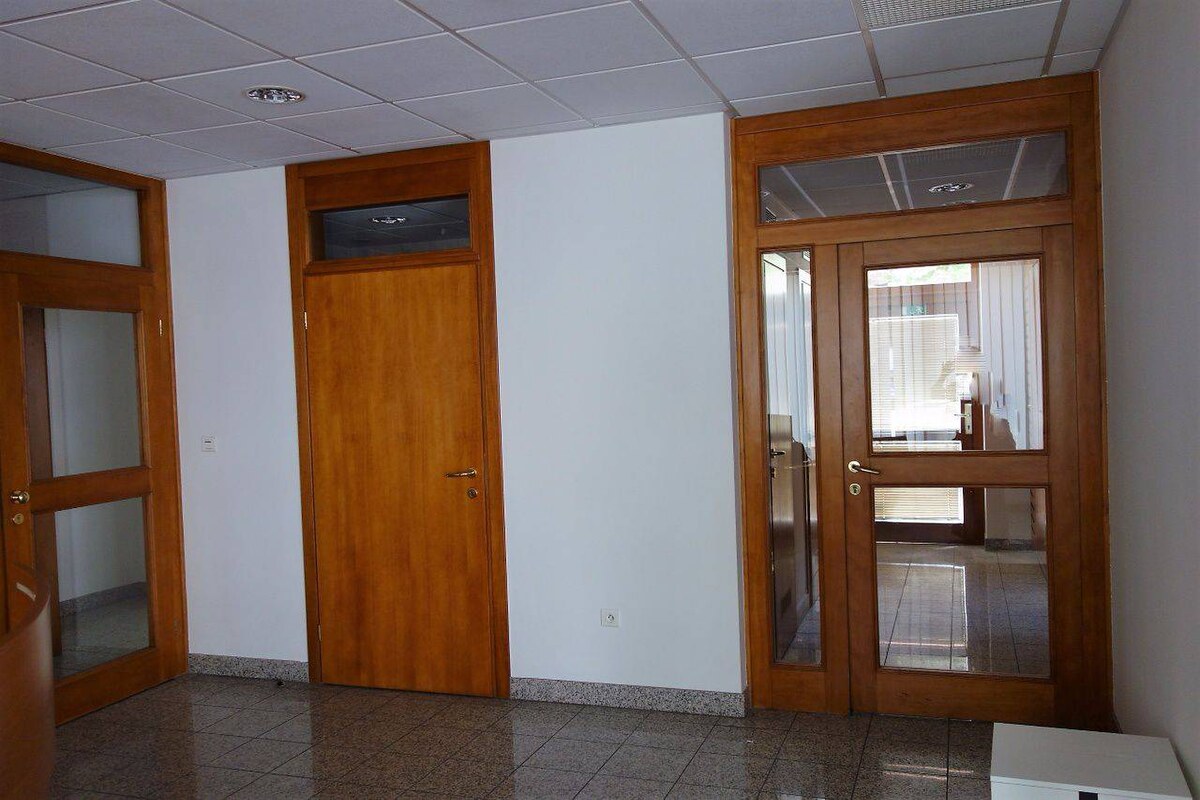 Administratívny celok 181m2, Nové Mesto, Kukuričná ul., parkovanie — foto 2