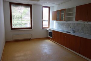 Administratívny celok 181m2, Nové Mesto, Kukuričná ul., parkovanie — foto 9