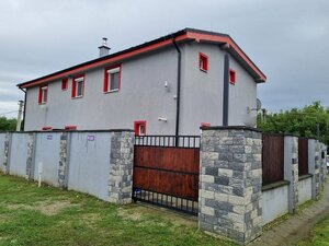 Investičná budova /dom/ v Komjaticiach — foto 1