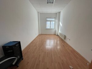 Kancelárie Topoľčany / PRENÁJOM námestie — foto 4