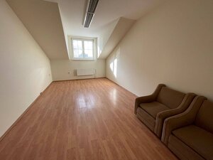 Kancelárie Topoľčany / PRENÁJOM námestie — foto 6