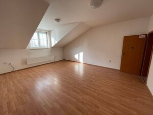 Kancelárie Topoľčany / PRENÁJOM námestie — foto 9
