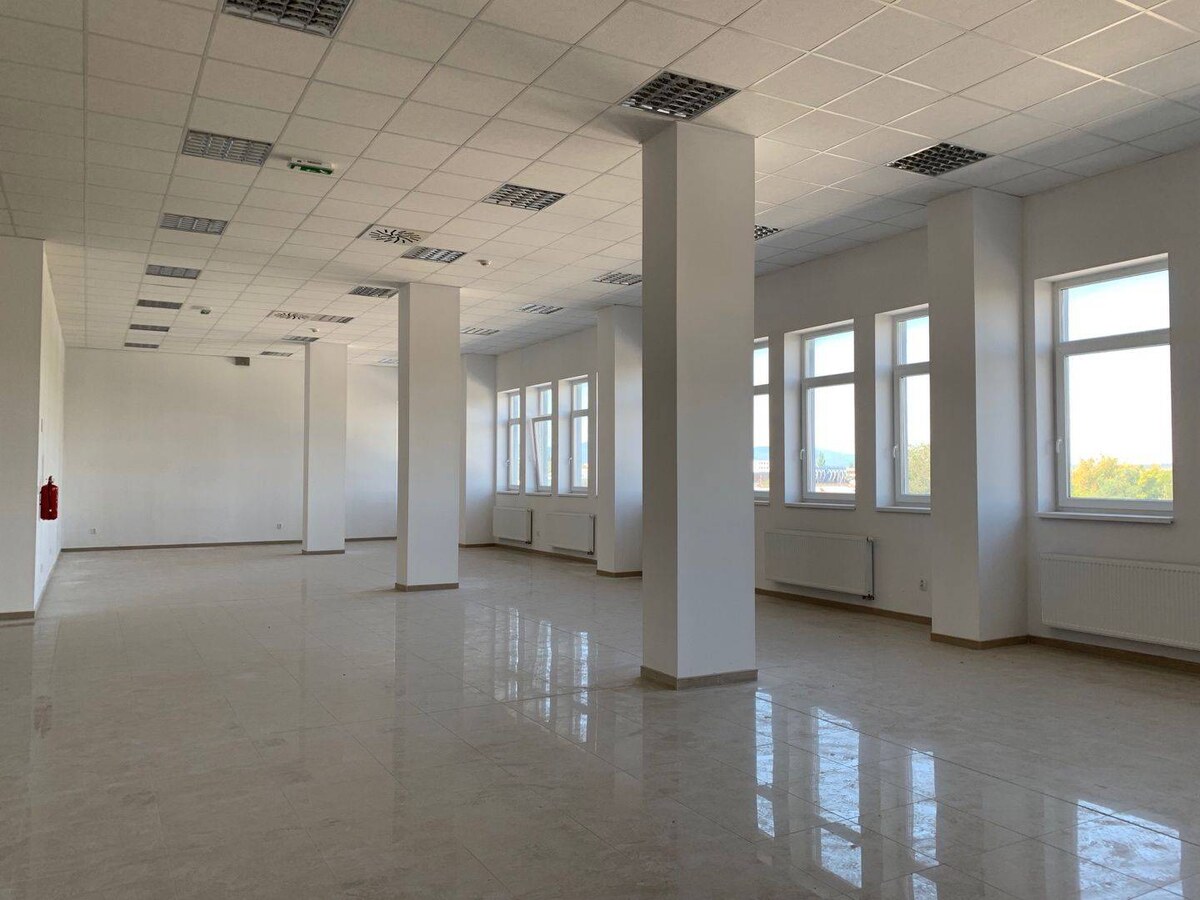 Obchodné priestor na PRENAJOM CENTRUM Topoľčany — foto 10