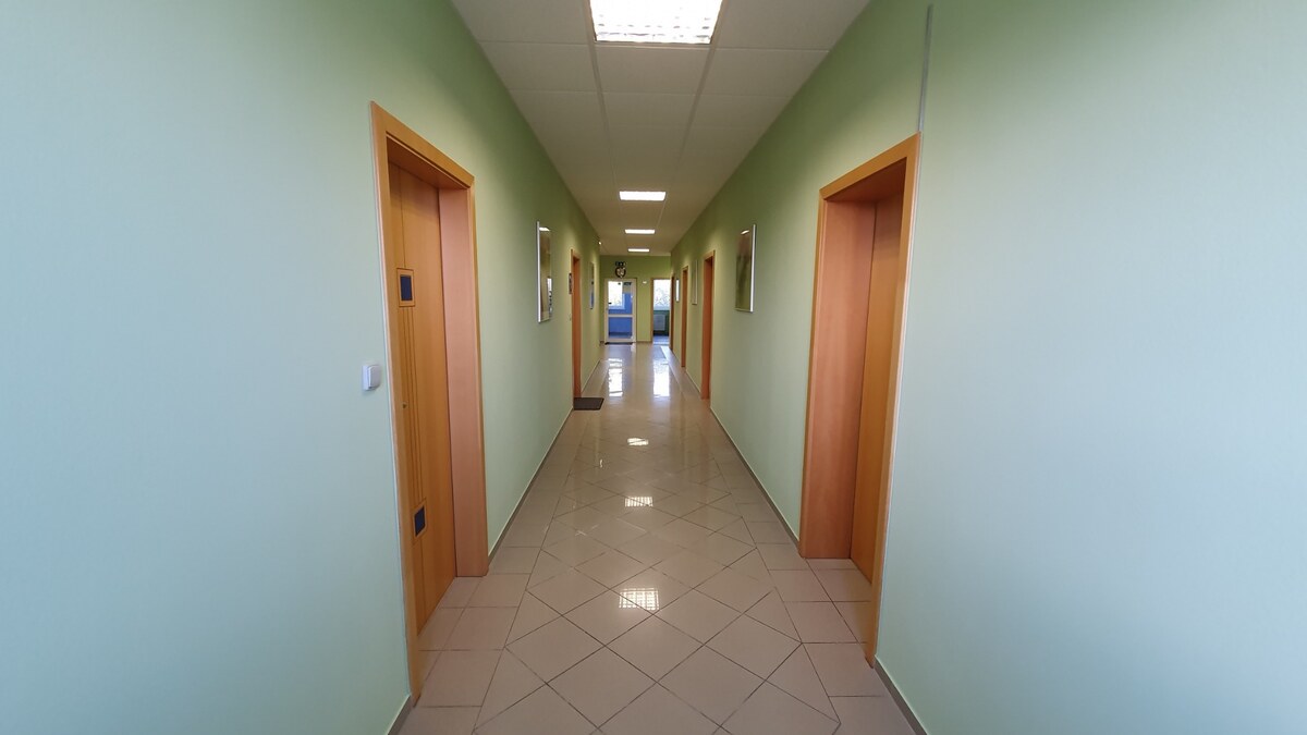 Kancelária 15,63m2, Hradská ul., Vrakuňa — foto 3