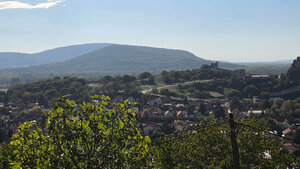 DEVÍN, krásny pozemok 259 m2 - s VÝHĽADOM na DEVÍNSKY HRAD — foto 1