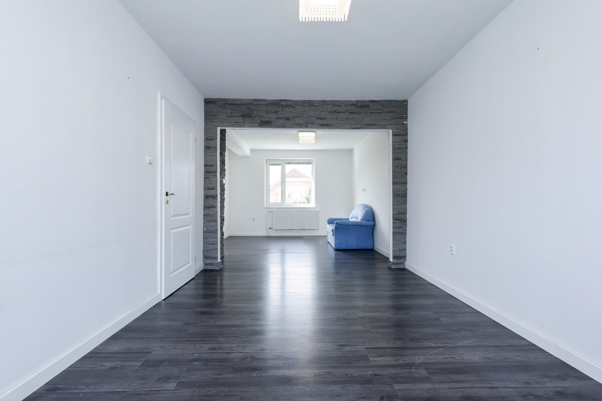 IVANKA PRI DUNAJI – veľkorysý 8-i dom, 300+ m², pozemok 890 m² — foto 11