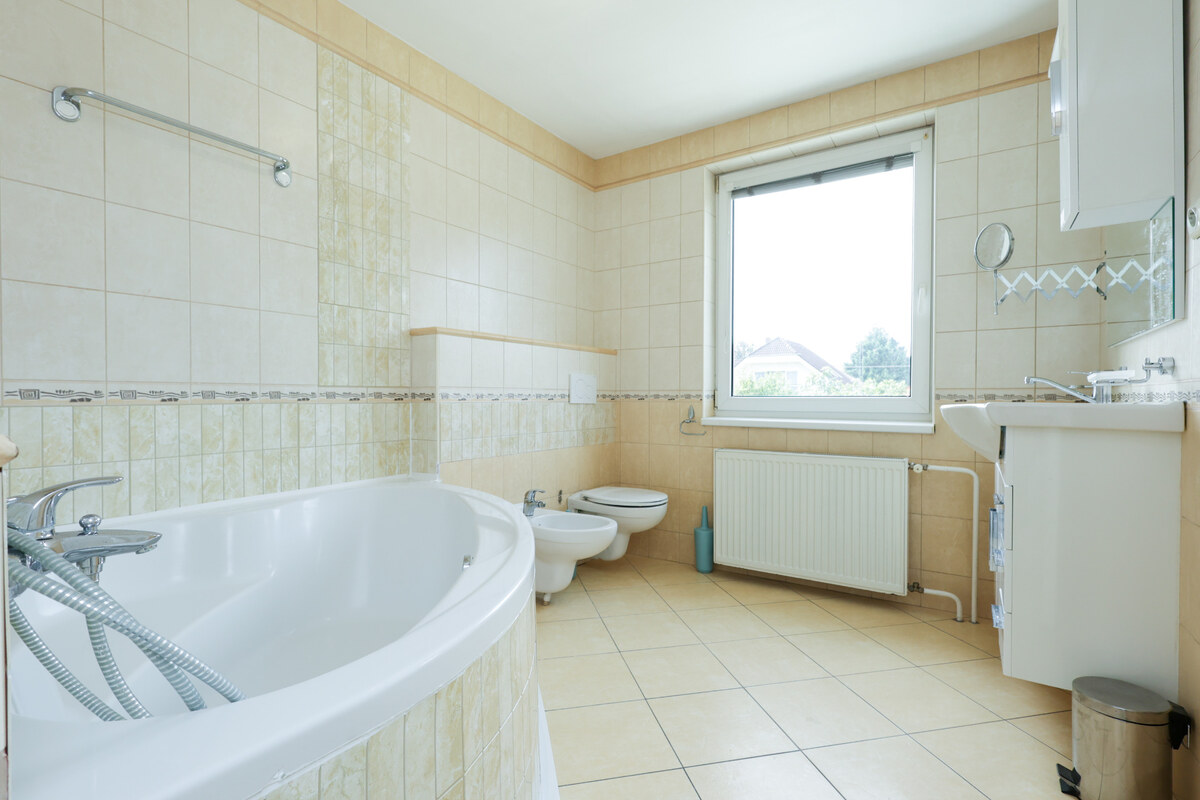 IVANKA PRI DUNAJI – veľkorysý 8-i dom, 300+ m², pozemok 890 m² — foto 16