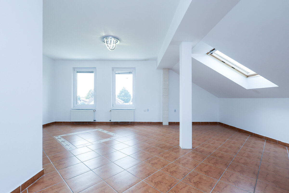 IVANKA PRI DUNAJI – veľkorysý 8-i dom, 300+ m², pozemok 890 m² — foto 20