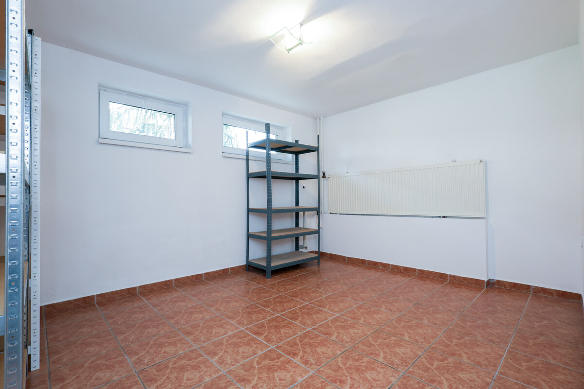 IVANKA PRI DUNAJI – veľkorysý 8-i dom, 300+ m², pozemok 890 m² — foto 27