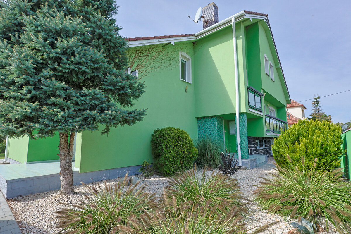 IVANKA PRI DUNAJI – veľkorysý 8-i dom, 300+ m², pozemok 890 m² — foto 28