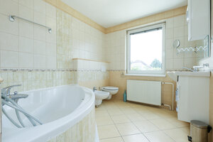 IVANKA PRI DUNAJI – veľkorysý 8-i dom, 300+ m², pozemok 890 m² — foto 16