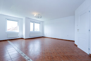 IVANKA PRI DUNAJI – veľkorysý 8-i dom, 300+ m², pozemok 890 m² — foto 18