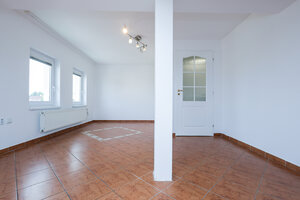 IVANKA PRI DUNAJI – veľkorysý 8-i dom, 300+ m², pozemok 890 m² — foto 23