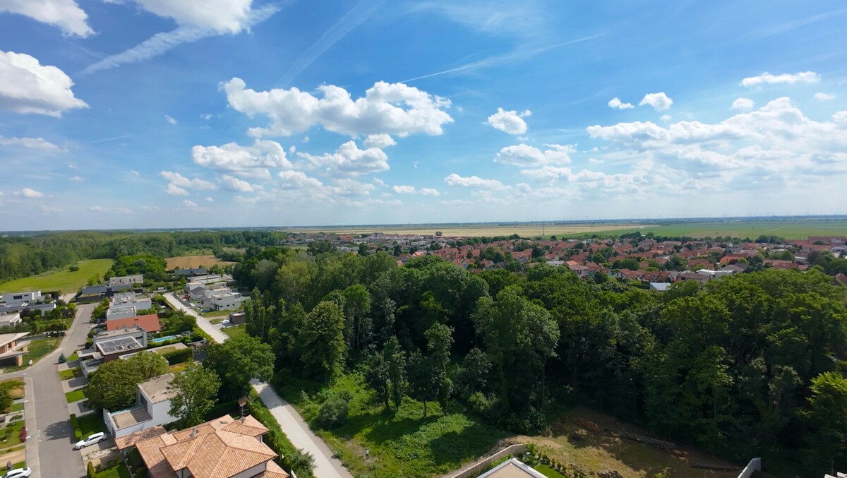 RUSOVCE, stavebný pozemok 809 m2 – vyhľadávaná časť pri lesoparku — foto 2
