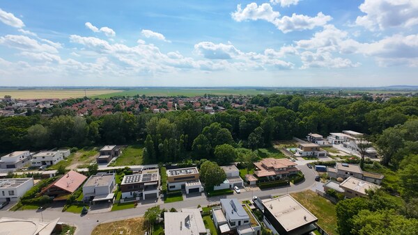 RUSOVCE, stavebný pozemok 809 m2 – vyhľadávaná časť pri lesoparku