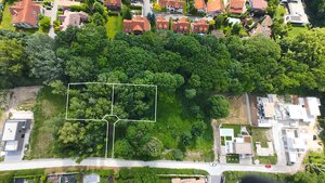 RUSOVCE, stavebný pozemok 809 m2 – vyhľadávaná časť pri lesoparku — foto 3