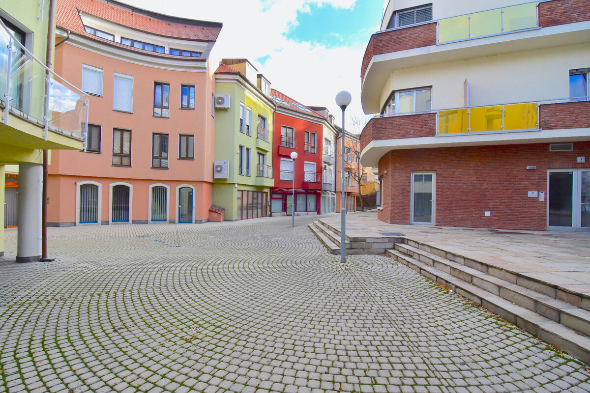 MIKULÁŠSKA, kancelárie, 132 m2 - pri BRATISLAVSKOM HRADE — foto 16
