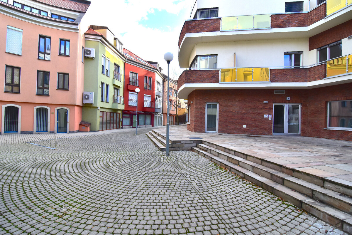 MIKULÁŠSKA, kancelárie, 132 m2 - pri BRATISLAVSKOM HRADE — foto 17