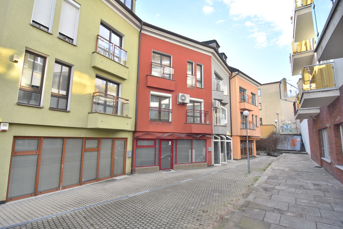 MIKULÁŠSKA, kancelárie, 132 m2 - pri BRATISLAVSKOM HRADE — foto 2
