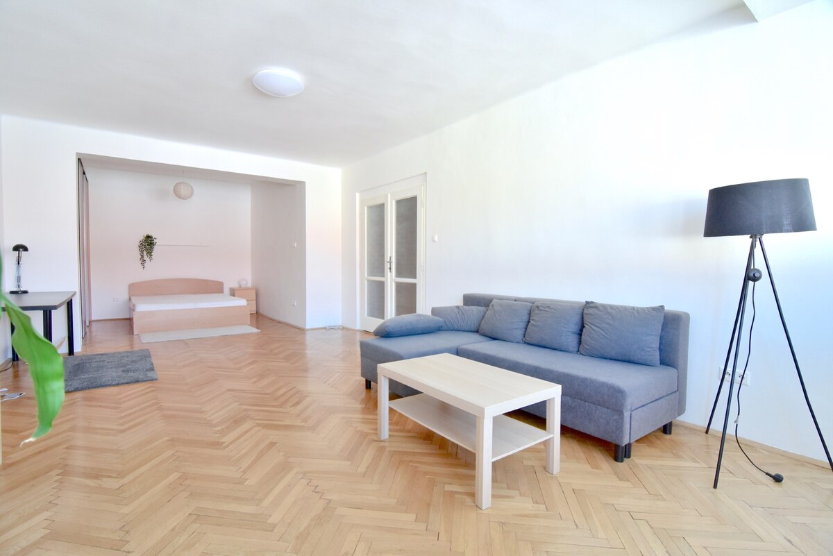 PALISÁDY - 1,5-i byt, 58 m2 - loggia, v obľúbenej lokalite PRI HRADE — foto 2