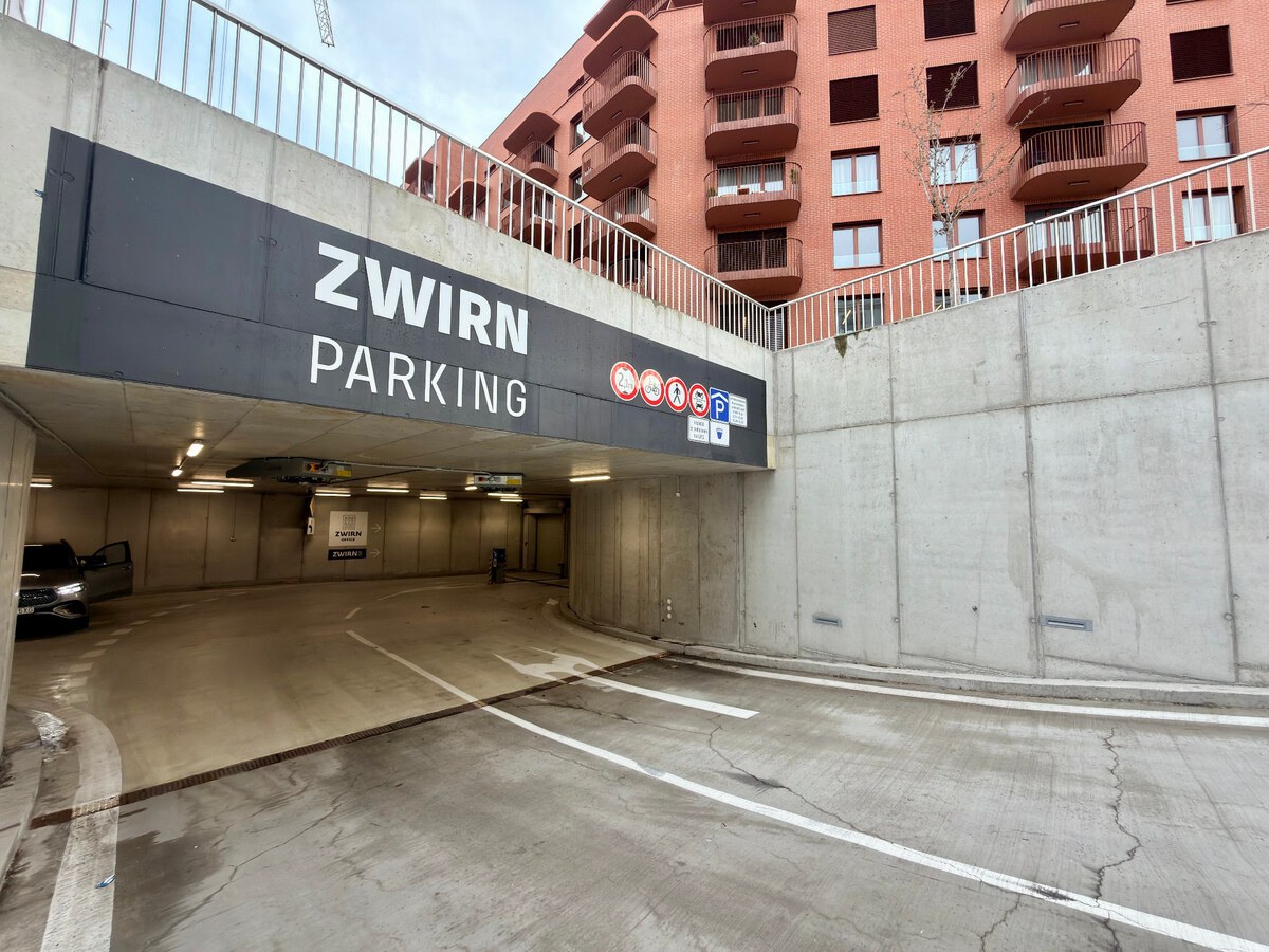 KOŠICKÁ – ZWIRN 3 | Garážové dvoj-státie pri výťahu (27 m²) | IHNEĎ — foto 10