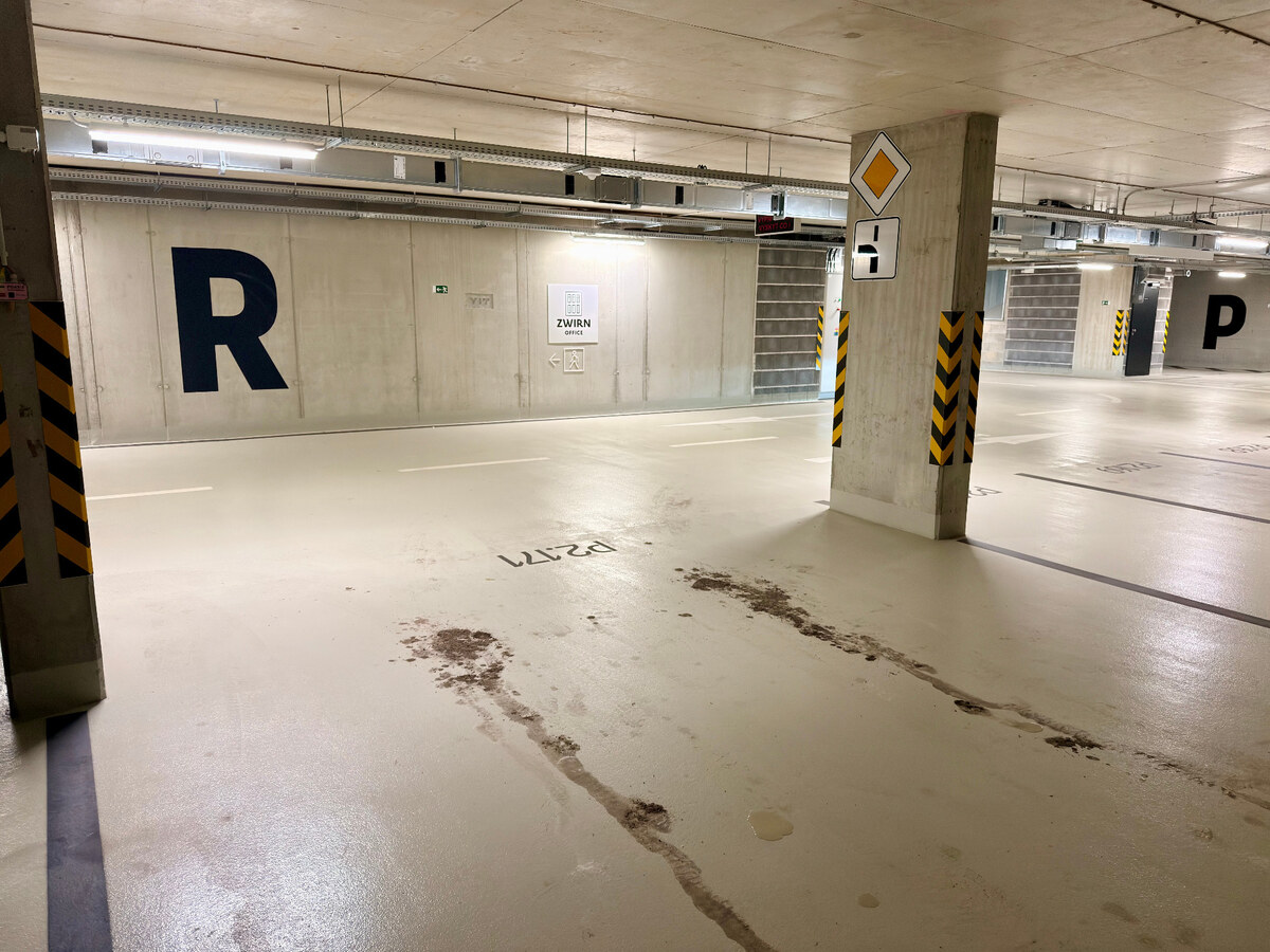 KOŠICKÁ – ZWIRN 3 | Garážové dvoj-státie pri výťahu (27 m²) | IHNEĎ — foto 5