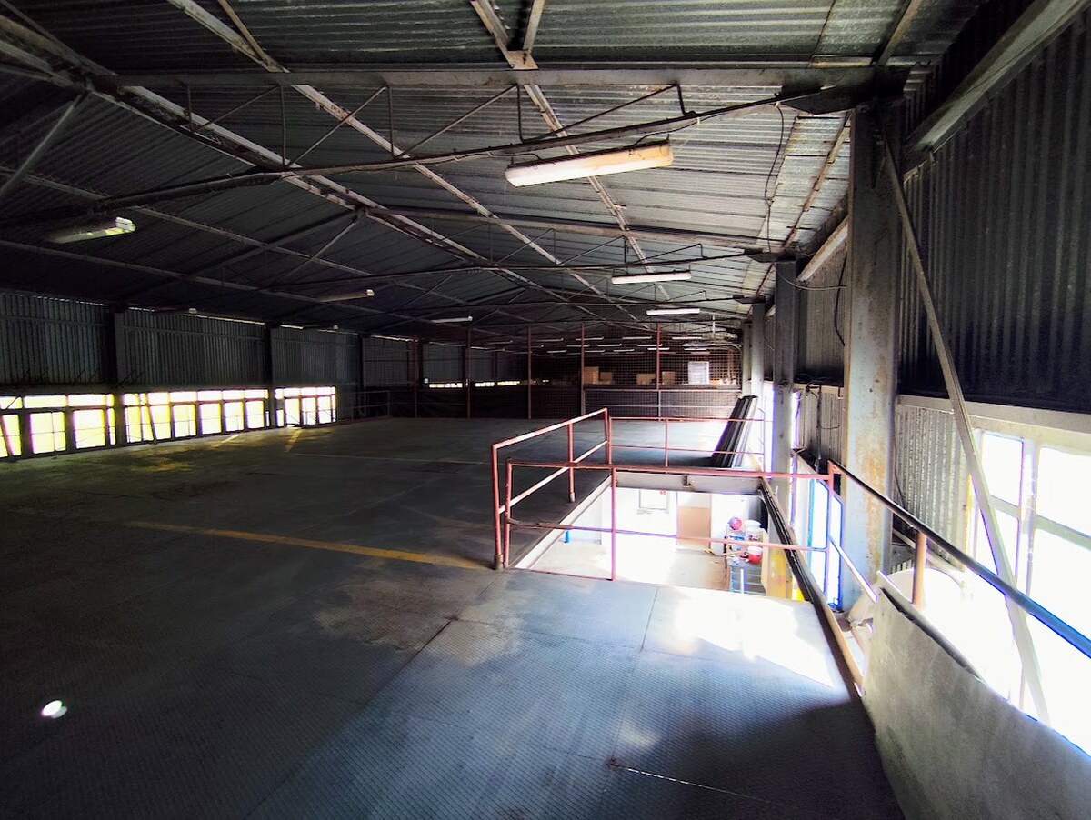 PRENÁJOM SKLADOVEJ HALY 530 m² – STRÁŽENÝ AREÁL — foto 5