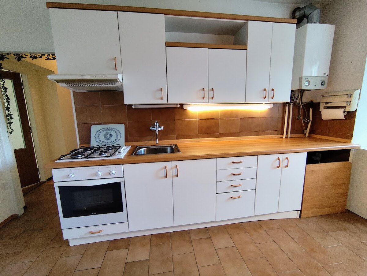 Na predaj priestranný 3-izbový byt s garážou v Nitre – Chrenová