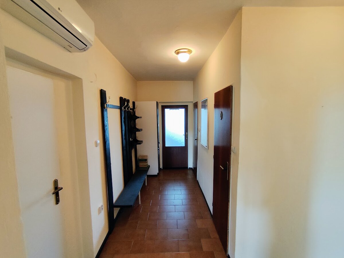 Na predaj priestranný 3-izbový byt s garážou v Nitre – Chrenová — foto 12
