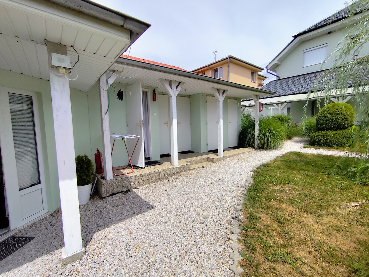 Na predaj zabehnutý ubytovací objekt – Privát - Podhájska — foto 6