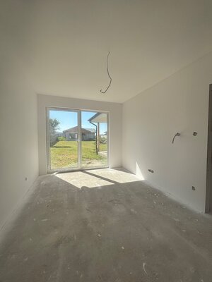 Novostavba 4-izbového domu s pozemkom 620 m² len pár minút od Nitry — foto 4